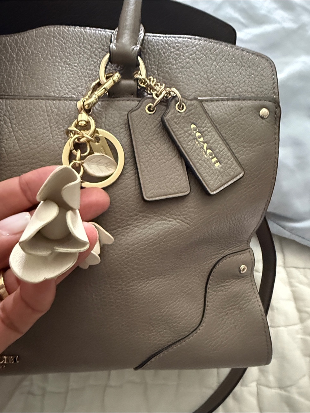 COACH MERCER GRAY Crossbody Leather Satchel with Gold bagCharm tea rose white - Picture 3 of 13